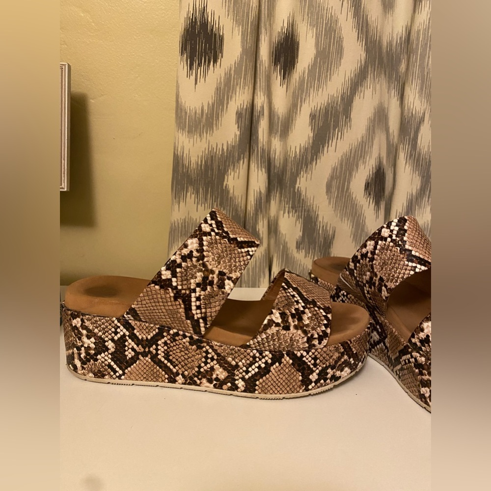 J/Slide Snakes Platform Sandals W8